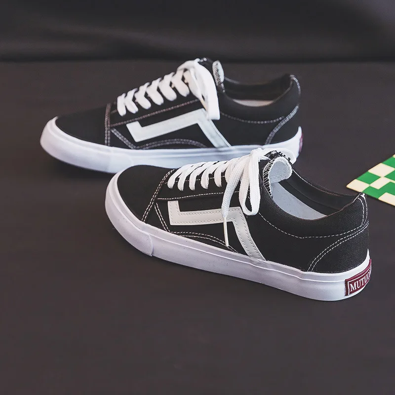 Sepatu kets kasual untuk pria  - Vans Shoes Old Skool ulasan dan harga